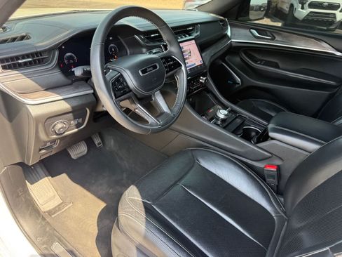 Used 2023 Jeep Grand Cherokee L Overland AWD/4WD image 13