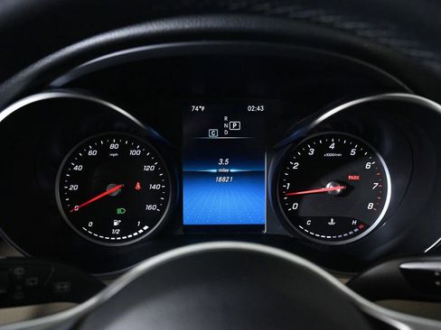 Used 2022 Mercedes-Benz GLC 300 image 11