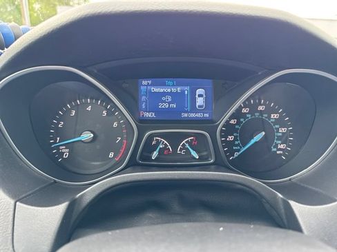 Used 2014 Ford Focus SE FWD image 16
