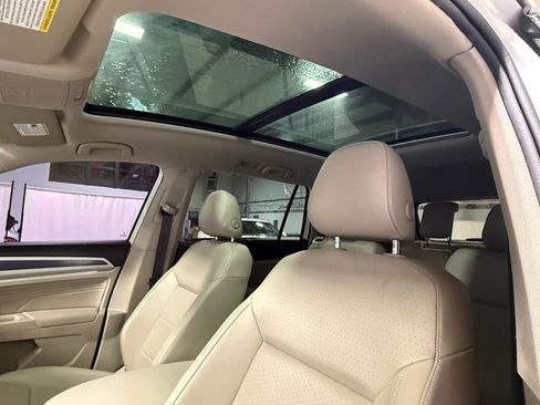 Used 2021 Volkswagen Atlas SEL R-Line image 15