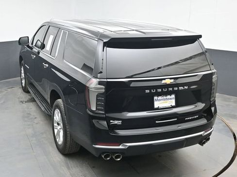 Used 2025 Chevrolet Suburban Premier AWD/4WD image 39