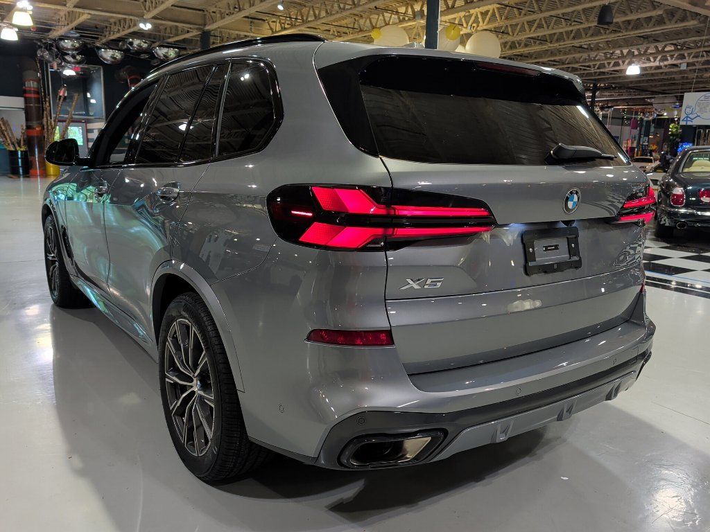 Certified 2026 BMW X5 xDrive40i w/ M Sport Package AWD/4WD image 11