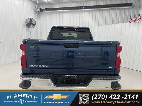 Used 2023 Chevrolet Silverado 2500 LT w/ Convenience Package AWD/4WD image 4