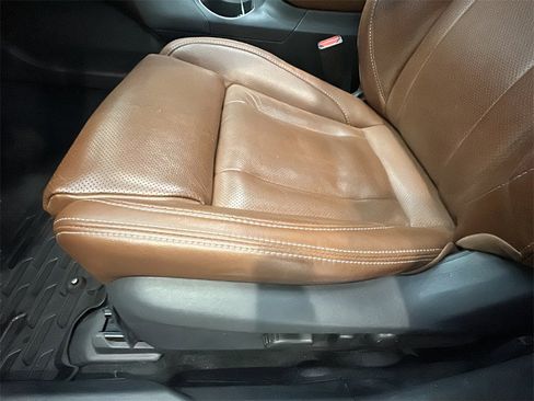 Used 2020 Subaru Outback Touring w/ Popular Package #2 image 10