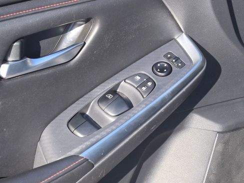 Used 2025 Nissan Sentra SR image 28