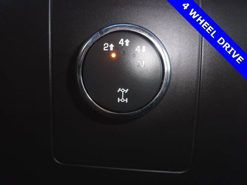 Used 2009 Chevrolet Silverado 2500 LT w/ Exterior Plus Package image 3