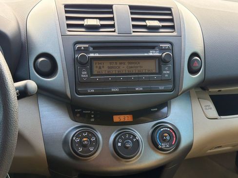 Used 2012 Toyota RAV4 FWD image 24