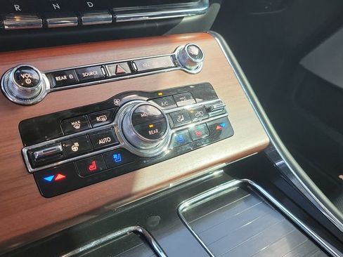 Used 2023 Lincoln Aviator Reserve w/ Equipment Group 201A image 23