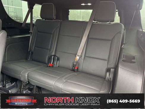 Used 2025 Chevrolet Suburban Premier image 15