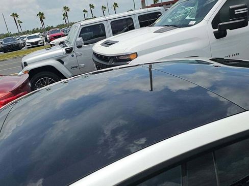 Used 2022 Tesla Model 3 Long Range AWD/4WD image 26