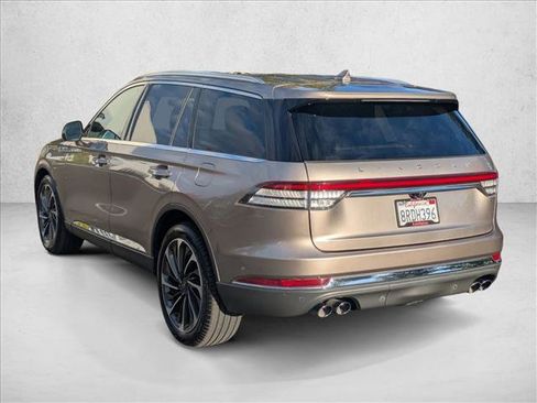 Used 2020 Lincoln Aviator Reserve w/ Equipment Group 202A image 8