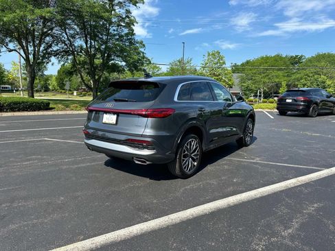 Used 2025 Audi Q5 Premium Plus w/ Premium Plus AWD/4WD image 7
