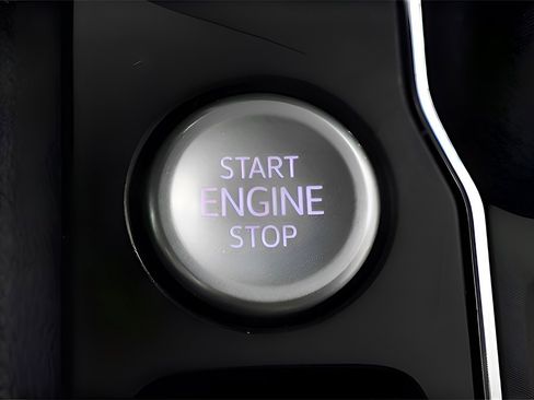 Used 2021 Volkswagen Atlas Cross Sport SE image 31