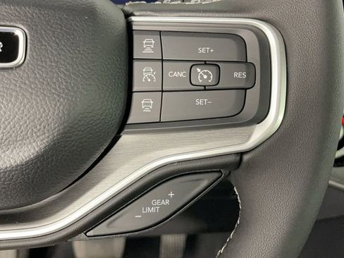 New 2025 Jeep Wagoneer L Series II image 24