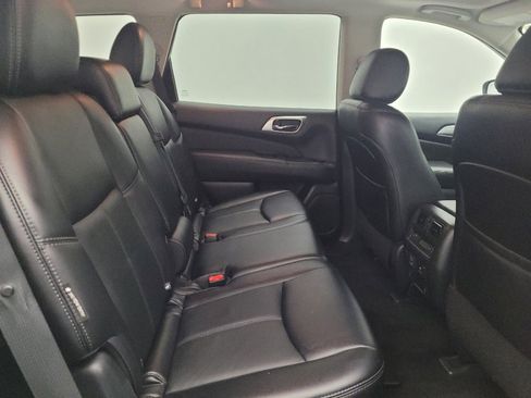 Used 2018 Nissan Pathfinder SL w/ SL Premium Package AWD/4WD image 19