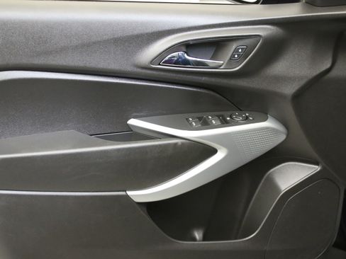 Used 2024 Chevrolet Trax LS FWD image 22