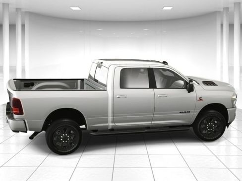 New 2025 RAM 2500 Laramie w/ Night Edition AWD/4WD image 3