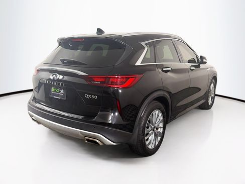 Used 2023 INFINITI QX50 Luxe FWD image 9