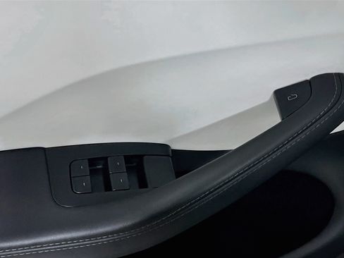 Used 2025 Tesla Model 3 RWD image 17