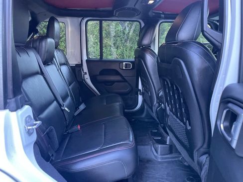 Used 2018 Jeep Wrangler Unlimited Rubicon AWD/4WD image 20