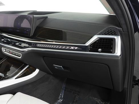Used 2024 BMW X7 xDrive40i w/ M Sport Package AWD/4WD image 14