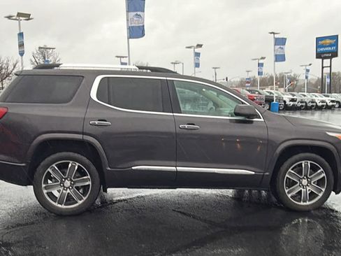 Used 2018 GMC Acadia Denali w/ Technology Package image 4