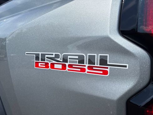 Used 2024 Chevrolet Colorado Trail Boss w/ Advanced Trailering Package AWD/4WD image 13