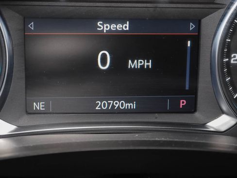 Used 2024 Chevrolet Traverse LT AWD/4WD image 12