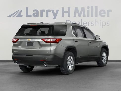 Used 2020 Chevrolet Traverse LT image 5