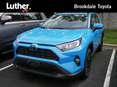 Certified 2021 Toyota RAV4 XLE w/ Convenience Package AWD/4WD image 1