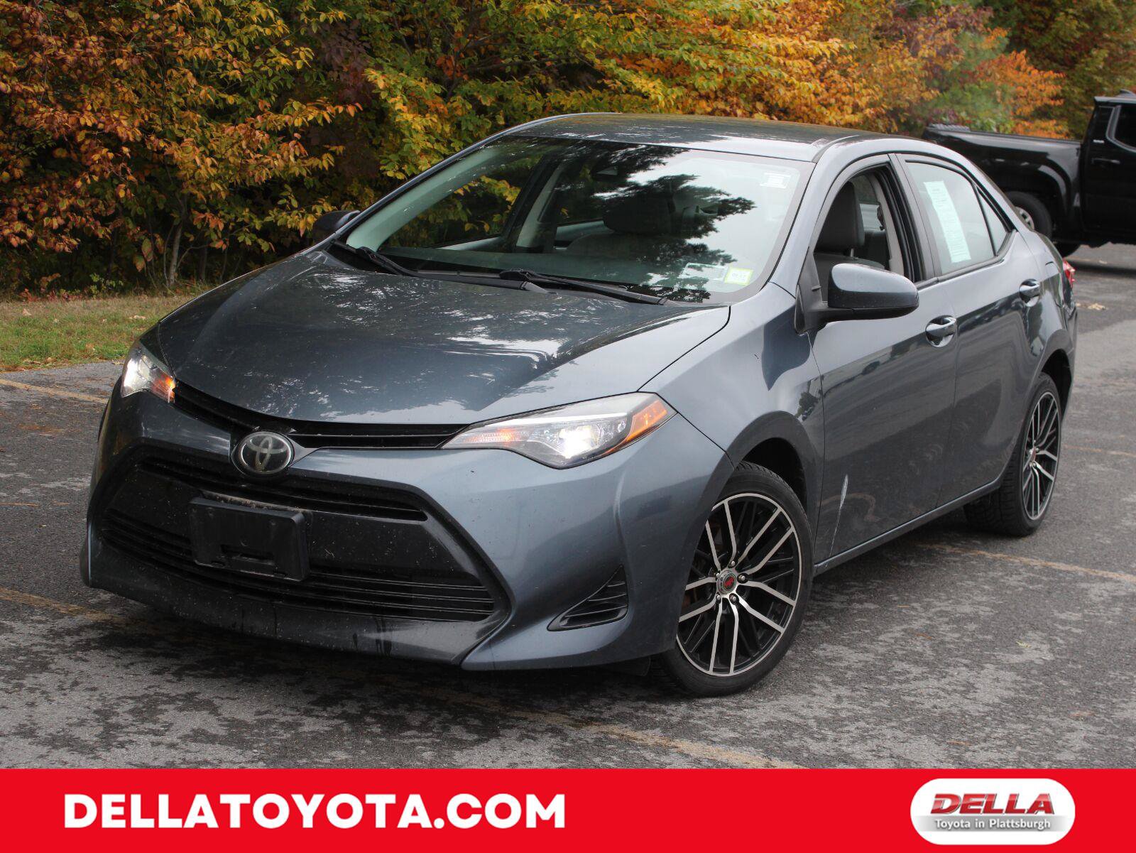 Used 2018 Toyota Corolla LE FWD image 1