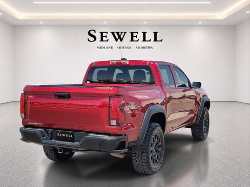 Used 2023 Chevrolet Colorado Trail Boss AWD/4WD image 5