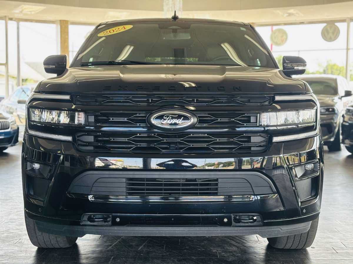 Used 2024 Ford Expedition Max Limited AWD/4WD image 18