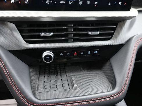 Certified 2025 Ford Explorer ST-Line w/ Premium Package AWD/4WD image 18