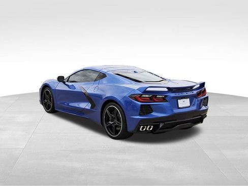 Used 2023 Chevrolet Corvette Stingray Premium Cpe w/ Z51 Performance Package RWD image 3