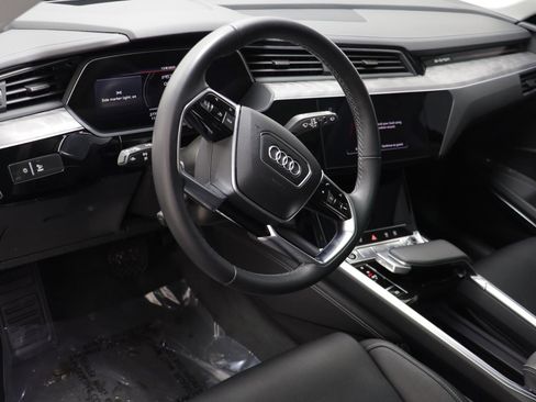 Used 2024 Audi Q8 e-tron Prestige w/ Prestige Package image 6