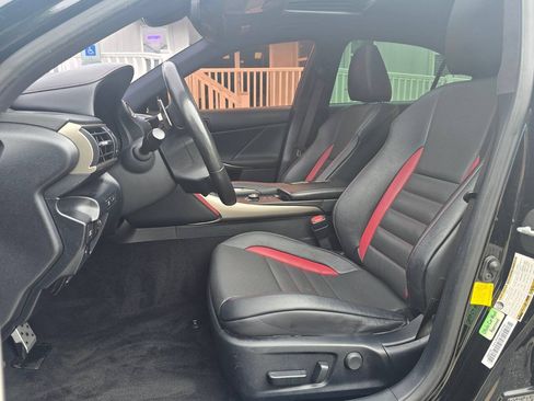 Used 2019 Lexus IS 300 RWD image 19