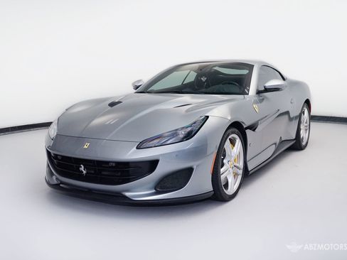Used 2019 Ferrari Portofino RWD image 2