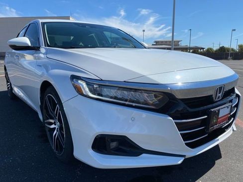 Used 2021 Honda Accord Touring image 7