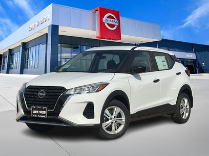 New 2025 Nissan Kicks Play S w/ Interior Electronics Package