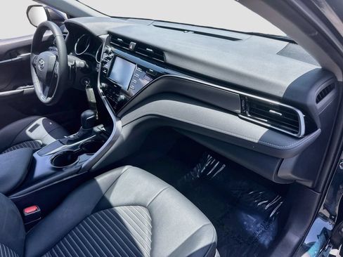 Used 2020 Toyota Camry SE FWD image 26