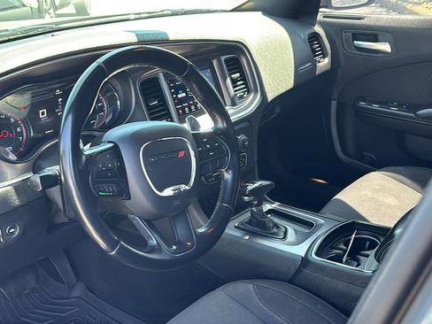 Used 2019 Dodge Charger SXT w/ Blacktop Package RWD image 26