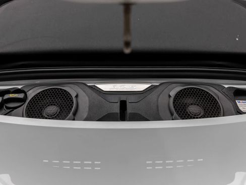 Used 2020 Porsche 911 Carrera RWD image 9