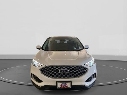 Used 2024 Ford Edge SEL w/ Convenience Package image 3