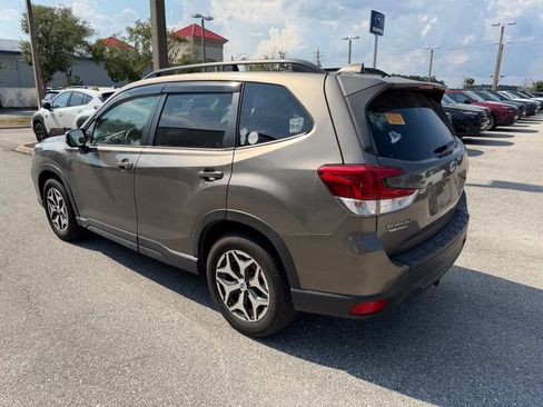 Used 2020 Subaru Forester Premium AWD/4WD image 7