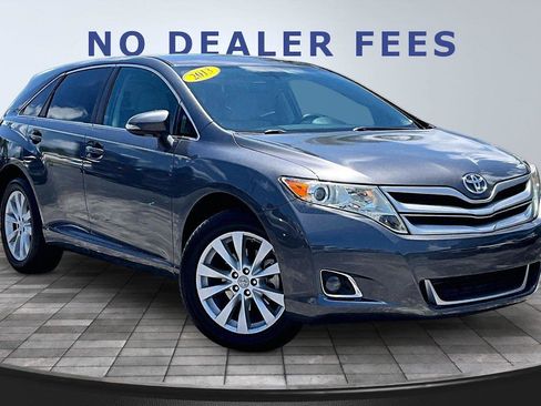Used 2013 Toyota Venza LE FWD image 3