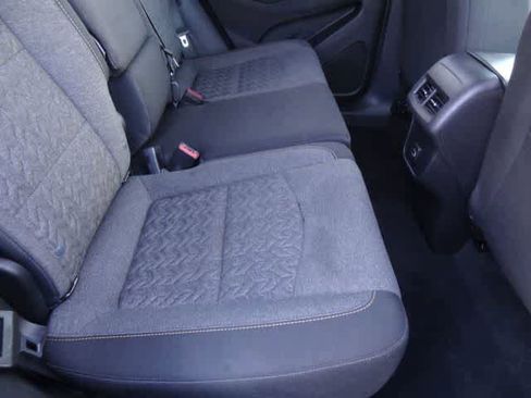 Used 2024 Chevrolet Equinox LT FWD image 11