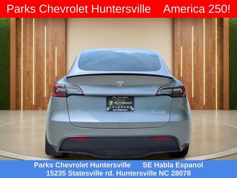 Used 2024 Tesla Model Y Long Range AWD/4WD image 30