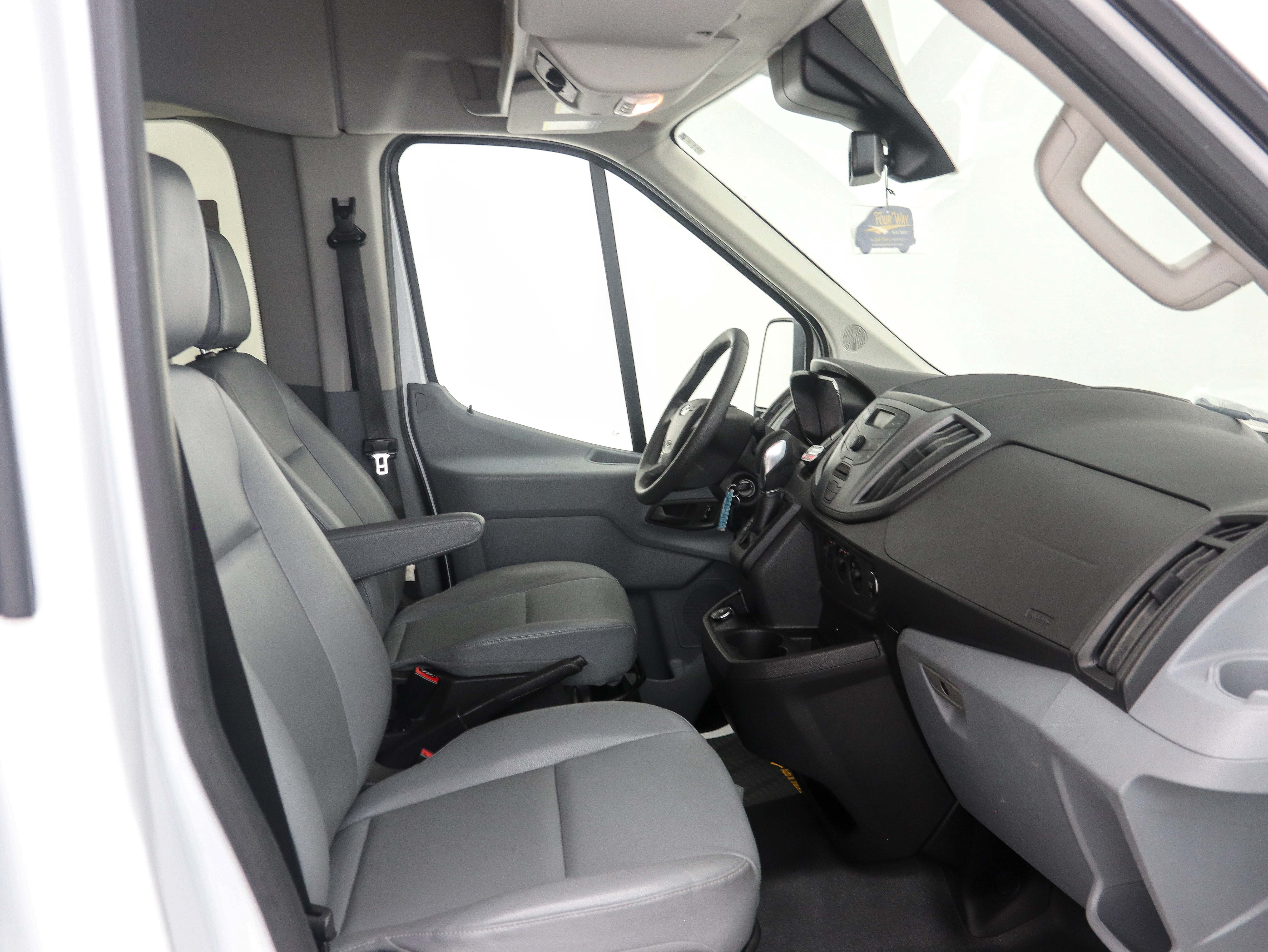 Used 2019 Ford Transit 350 XL RWD image 28