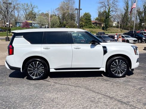 Used 2025 Nissan Armada Platinum Reserve AWD/4WD image 4